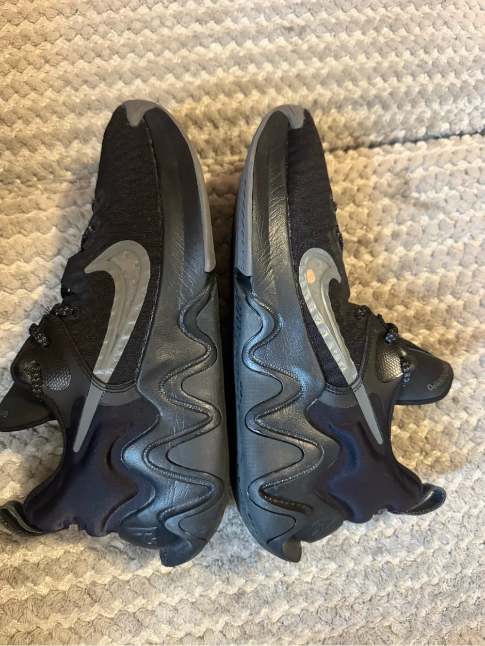 Nike Black and Dark Gray Low-Top Basketball Sneakers